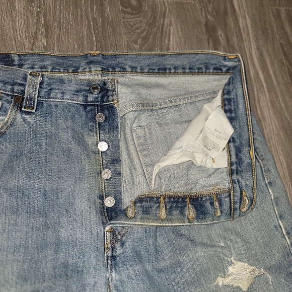 Vintage distressed levi's 501 - Picture 2 of 5